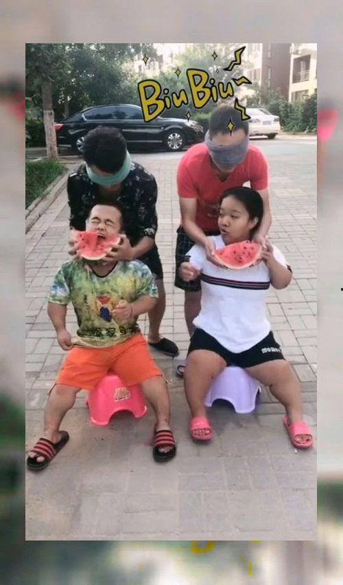 网红徒弟吃瓜图片搞笑,笑料百出，网友直呼“太欢乐”