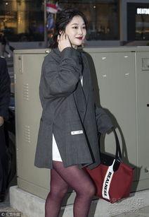 穿着丝袜和爸爸,与爸爸的温馨时光